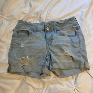 size 1 midi light wash jean shorts